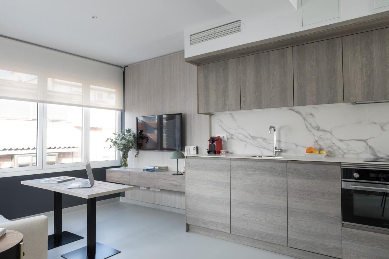 Apartamentos Las Torres Мадрид Екстериор снимка