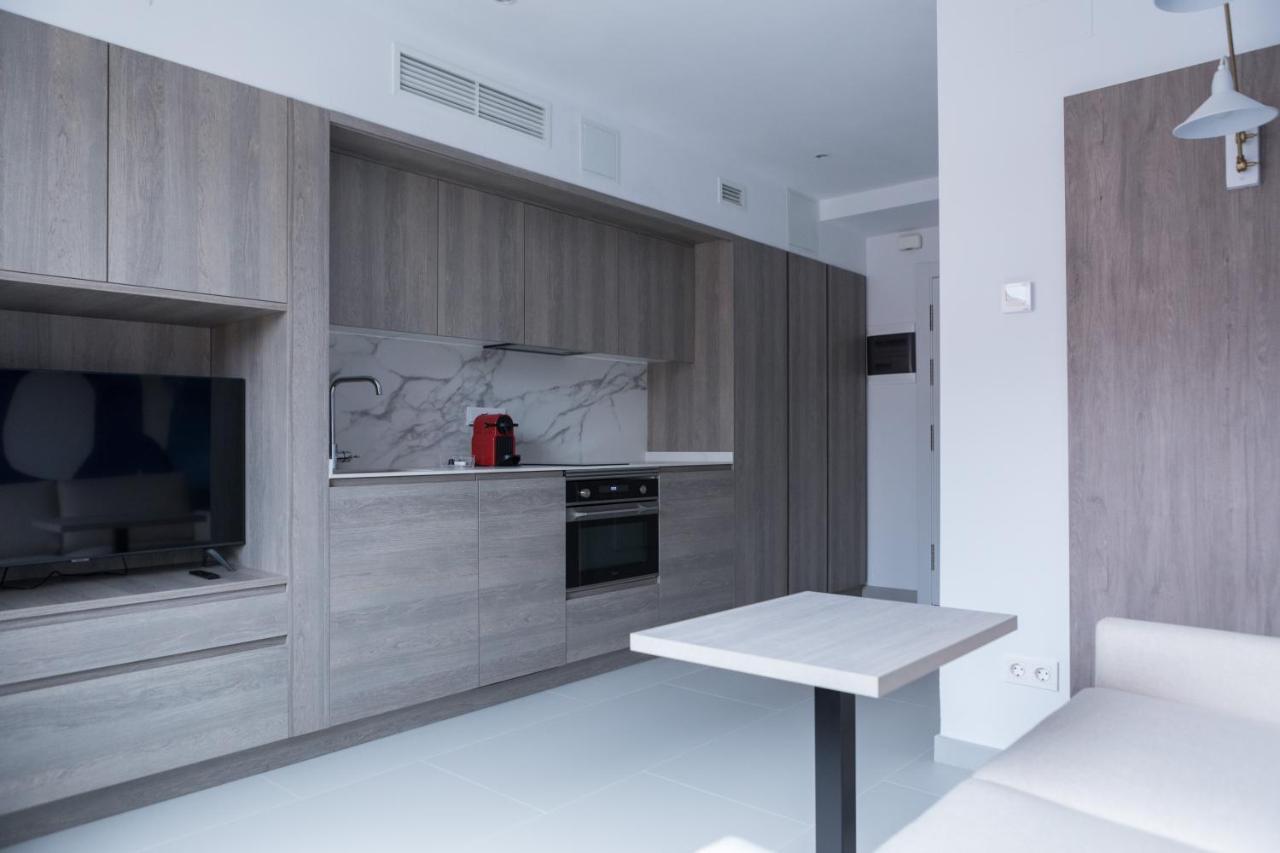 Apartamentos Las Torres Мадрид Екстериор снимка