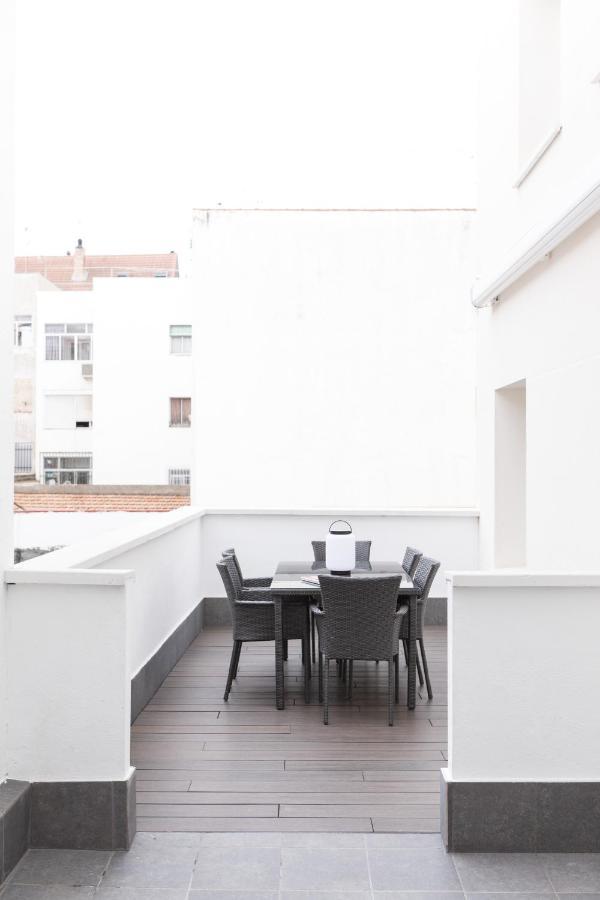 Apartamentos Las Torres Мадрид Екстериор снимка